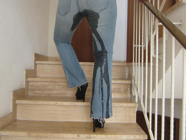 In meine Jeans gepisst